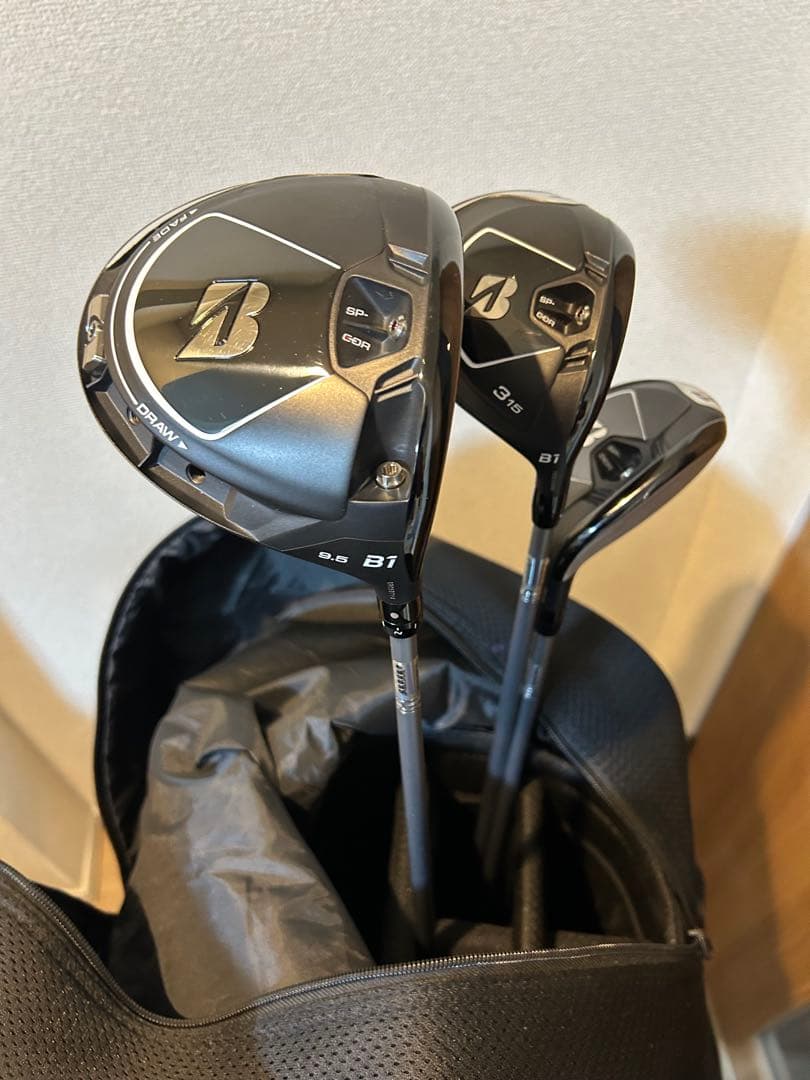 値引き‼️ブリヂストン B1 ドライバー　3番ウッド　5番UT ゴルフバッグセット プロも使用！ブリヂストン新モデル「B1ドライバー・フェアウェイウッド